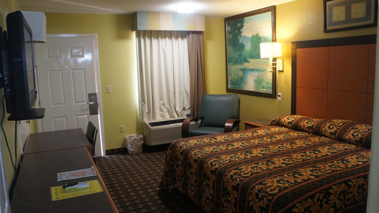 Regency Inn Taylor Exterior photo