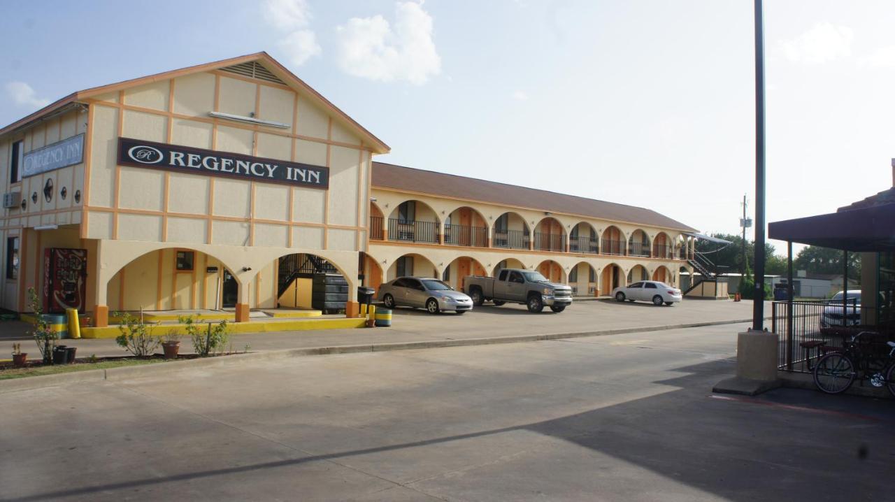 Regency Inn Taylor Exterior photo